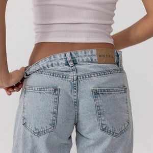 Motel Rocks Low Rise Parallel Jeans in 80s Light Blue Wash Size W32 L34W32 L34